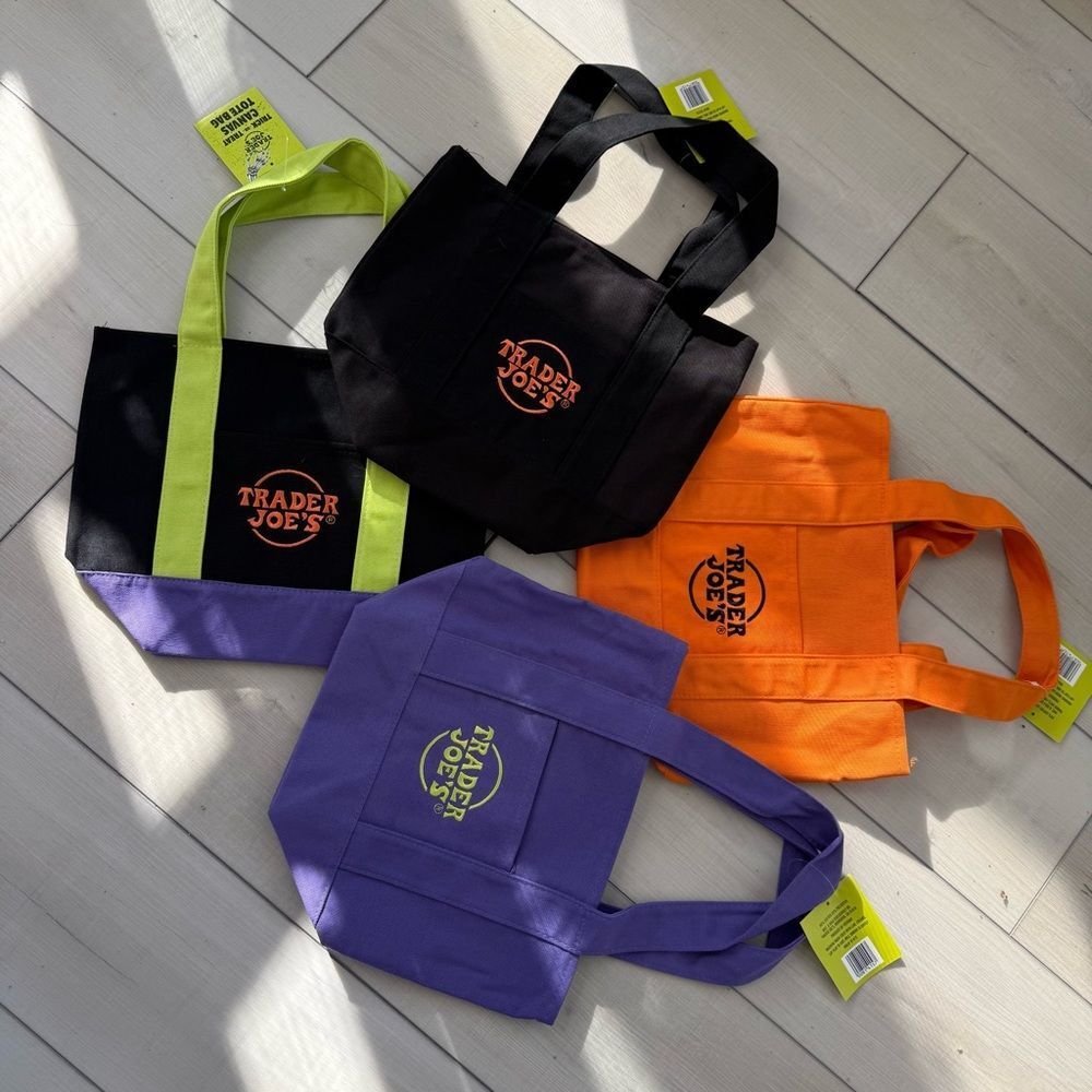 🎃 Trader Joe’s Limited Edition Halloween Mini Tote Bags – Set of 4 NWT